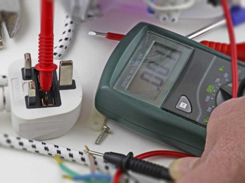 Electrician pat testing